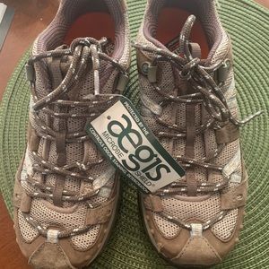 Merrell women’s shoes